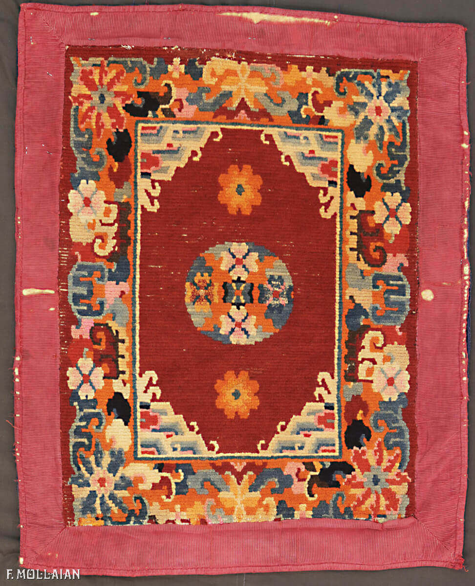 A Small Antique Chinese Ningxia Rug (84x67 cm)